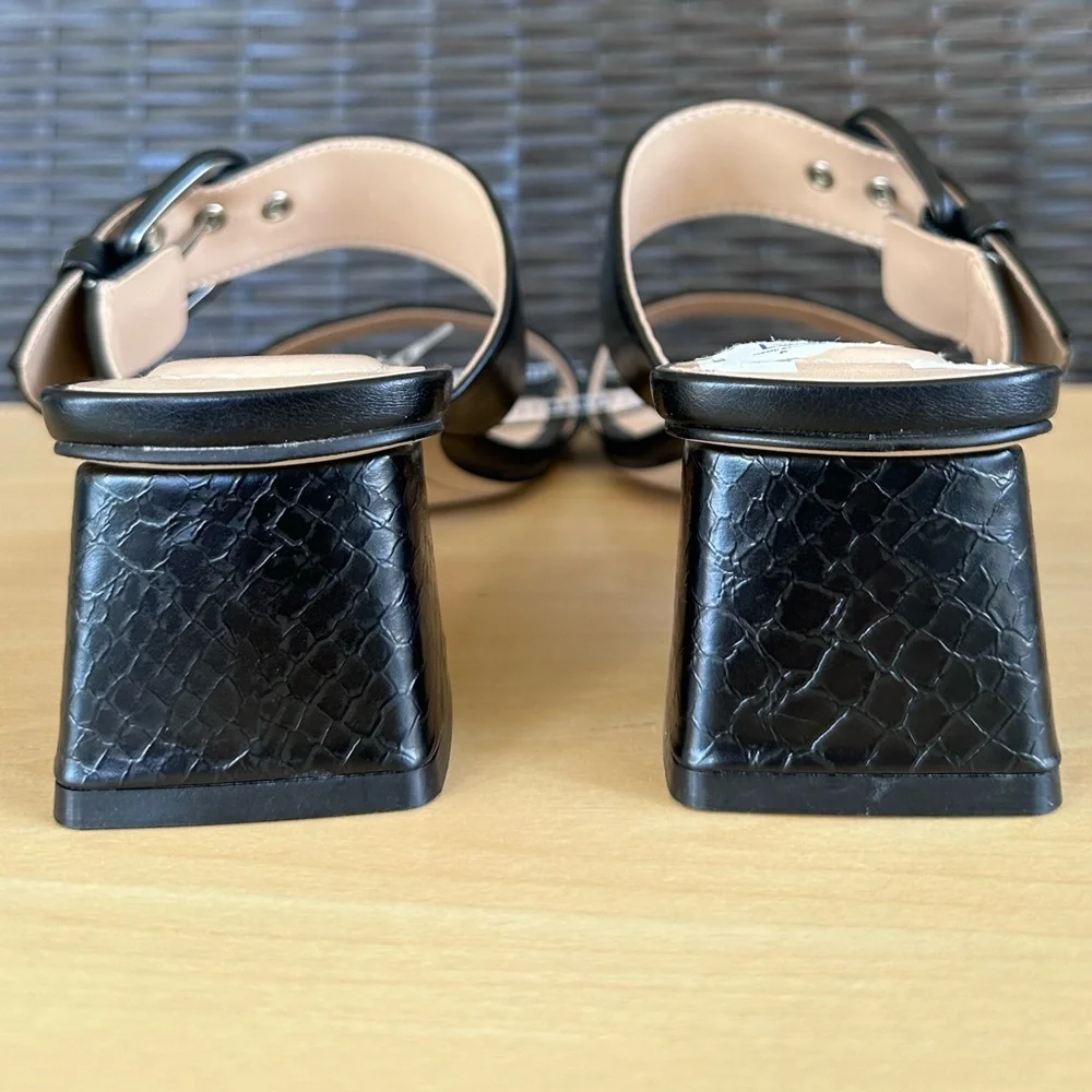 Bandolino Women’s Leather Black Size: 7.5 Buckle Heeled Mules - Picture 4 of 11